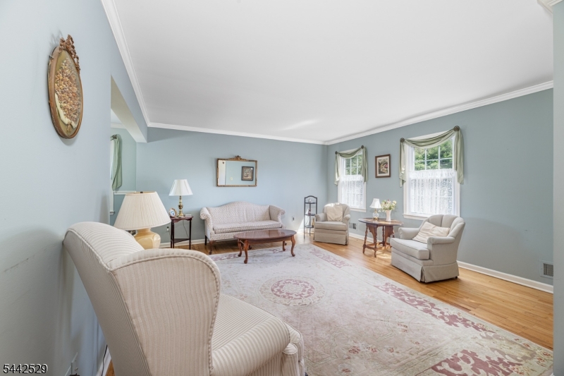 MENDHAM COMMONS - Residential