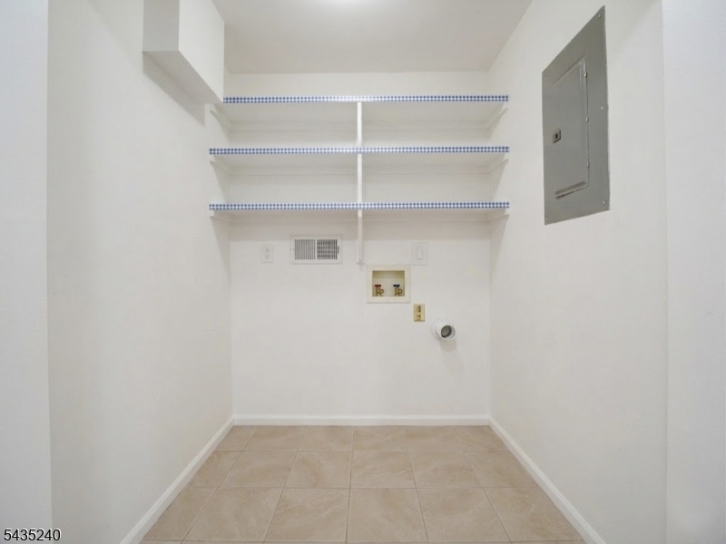 Newton - Residential