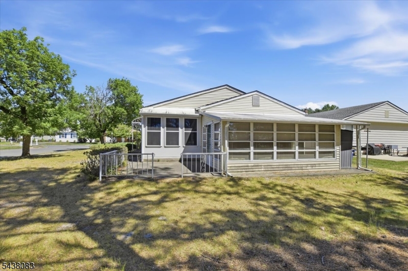 HOLIDAY CITY SOUTH - Residential