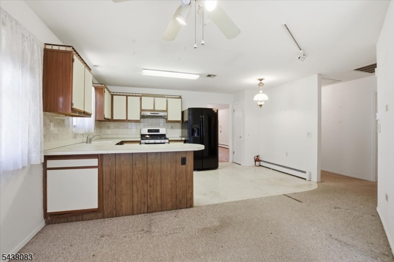 HOLIDAY CITY SOUTH - Residential