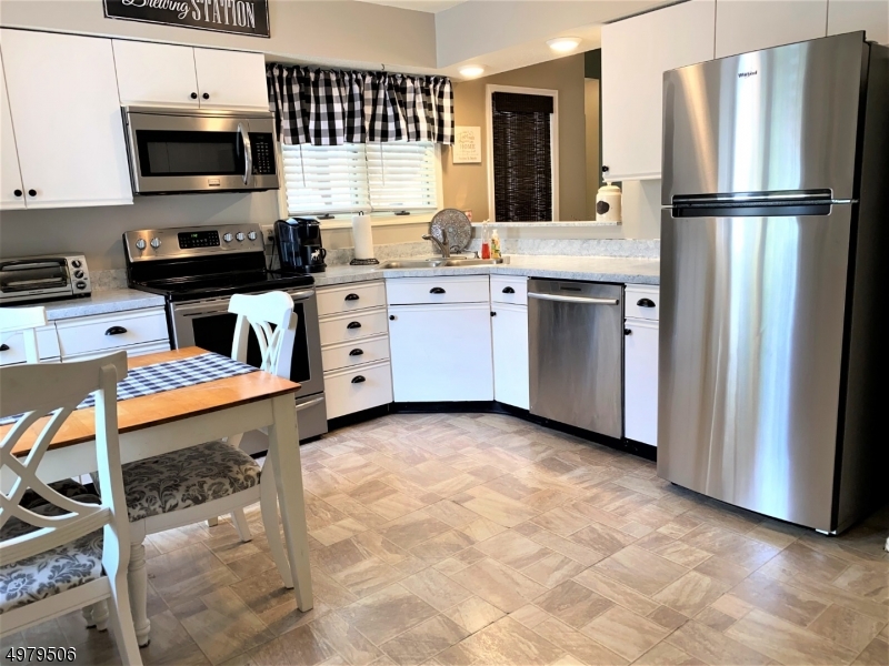 BERKSHIRE RIDGE - Residential