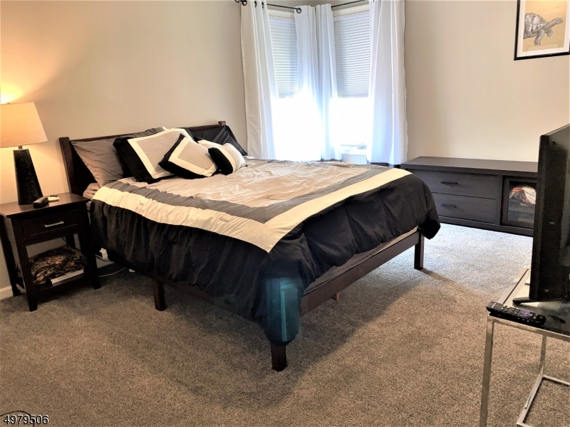 BERKSHIRE RIDGE - Residential