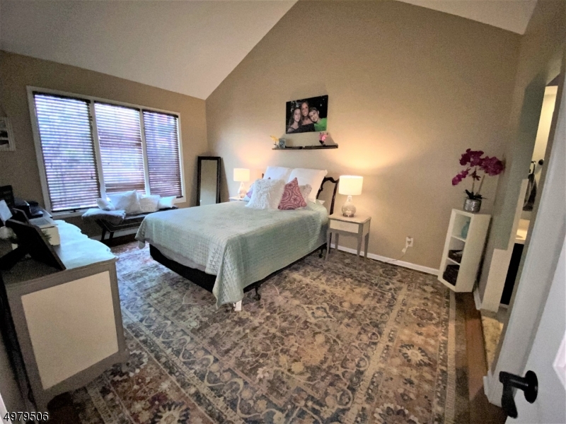 BERKSHIRE RIDGE - Residential