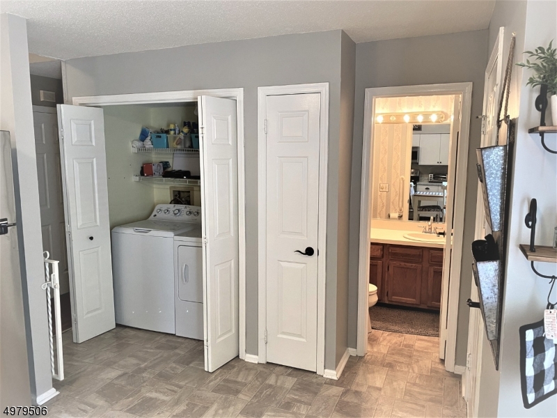 BERKSHIRE RIDGE - Residential