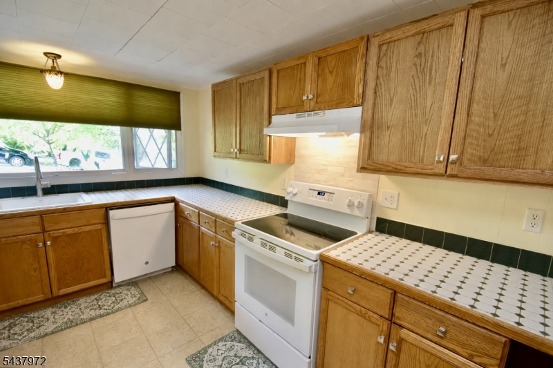 scenic lakes - Residential