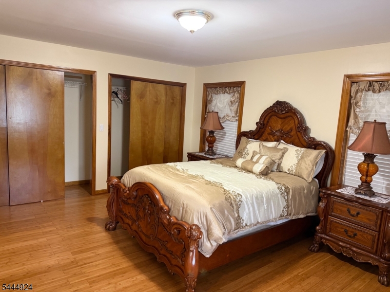 MOUNT PROSPECT - Residential