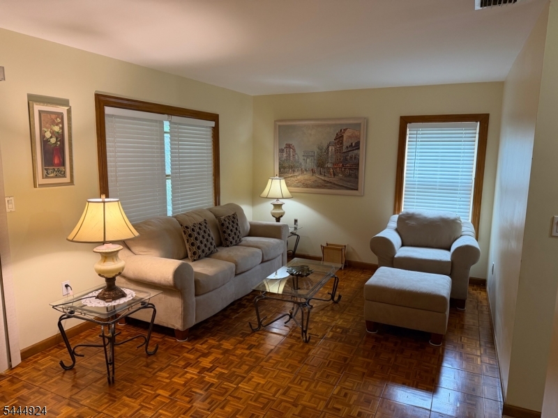 MOUNT PROSPECT - Residential