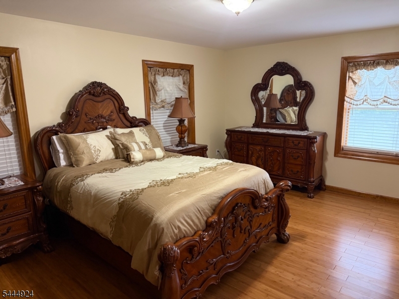 MOUNT PROSPECT - Residential