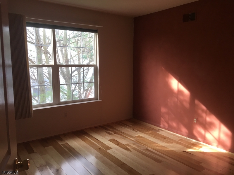 SEASONS GLEN - Residential Lease