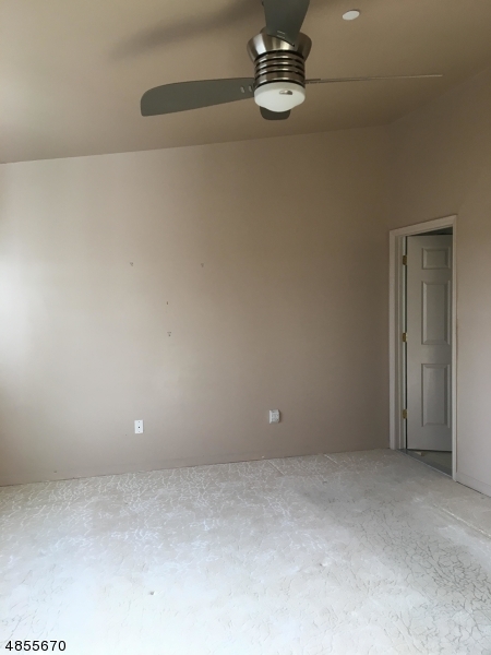 SEASONS GLEN - Residential Lease