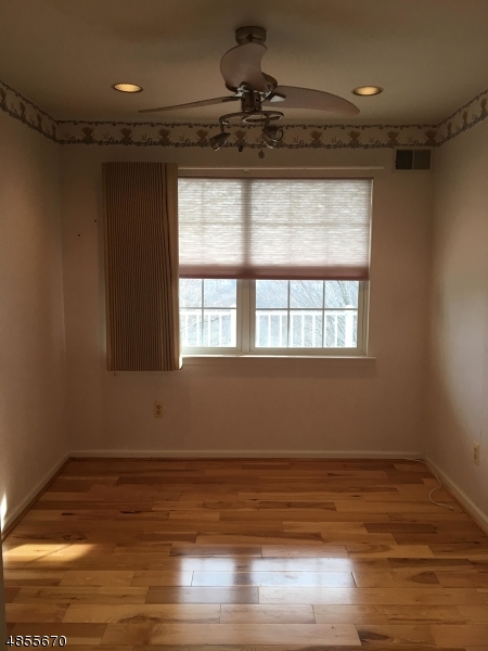 SEASONS GLEN - Residential Lease