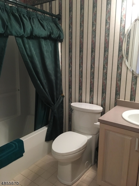 SEASONS GLEN - Residential Lease