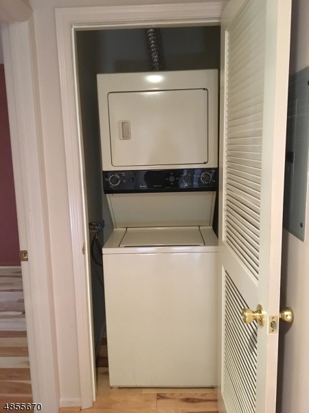 SEASONS GLEN - Residential Lease