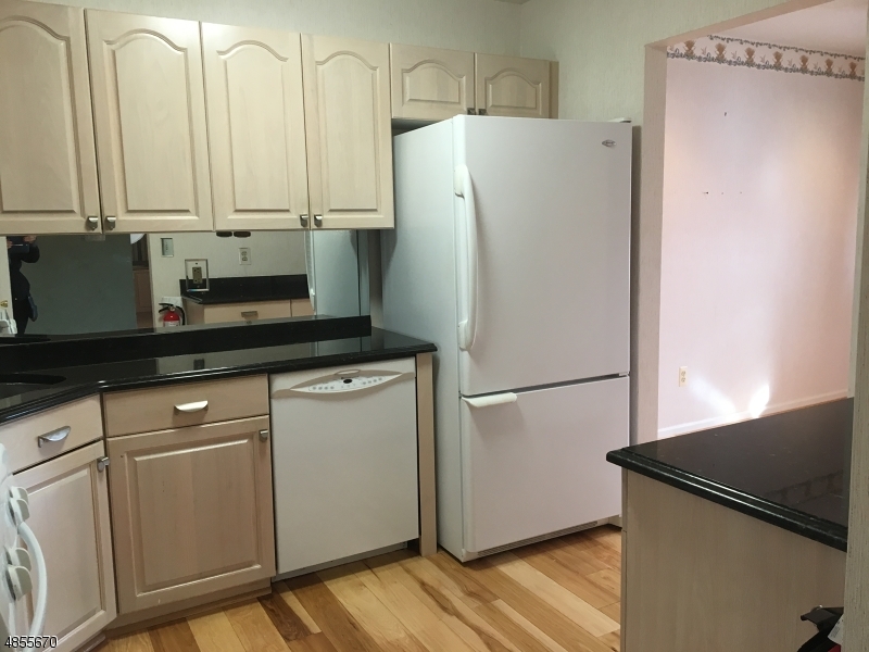 SEASONS GLEN - Residential Lease