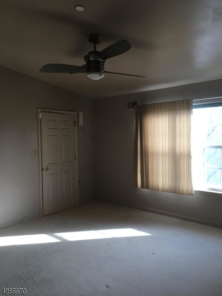 SEASONS GLEN - Residential Lease