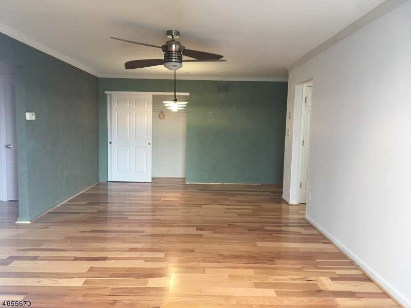 SEASONS GLEN - Residential Lease