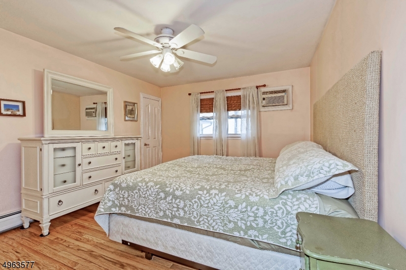 White Meadow Lake - Residential