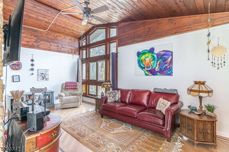DEER TRAIL LAKE - Residential