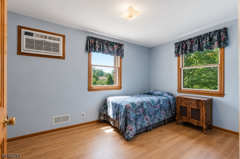 Oak View - Residential