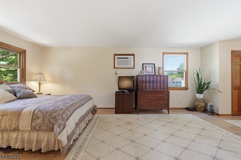 Oak View - Residential