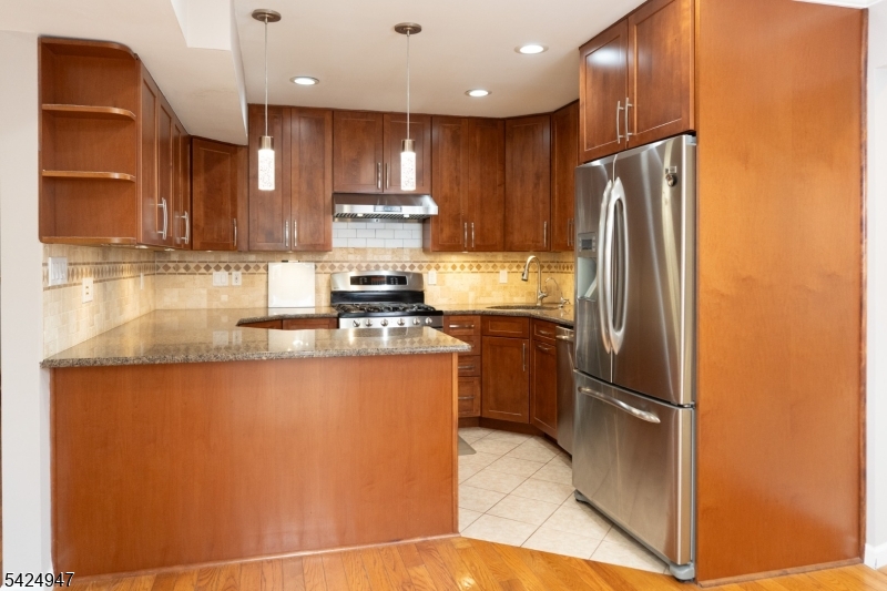 COLONIAL LAKES - Residential
