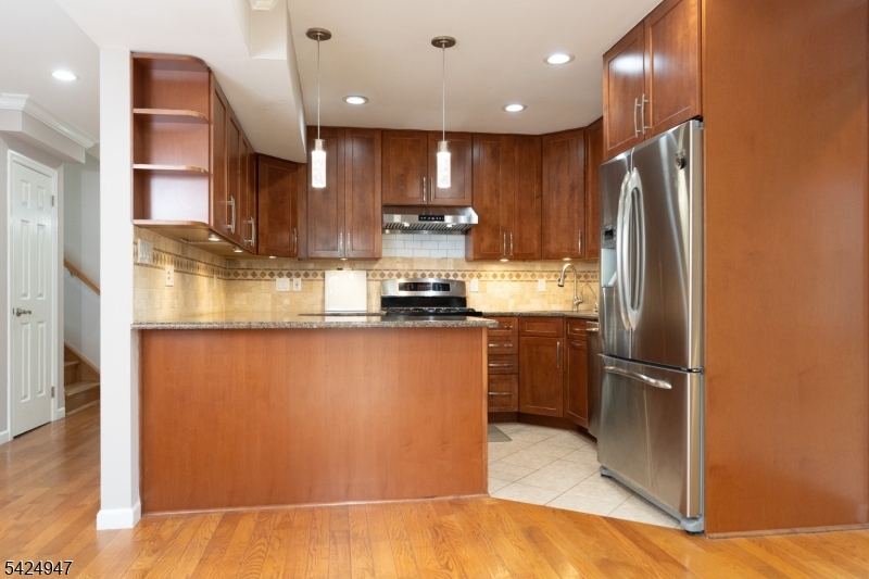 COLONIAL LAKES - Residential