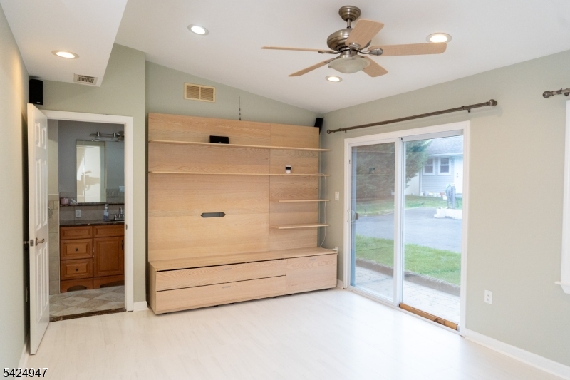 COLONIAL LAKES - Residential
