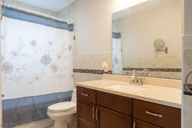 COLONIAL LAKES - Residential