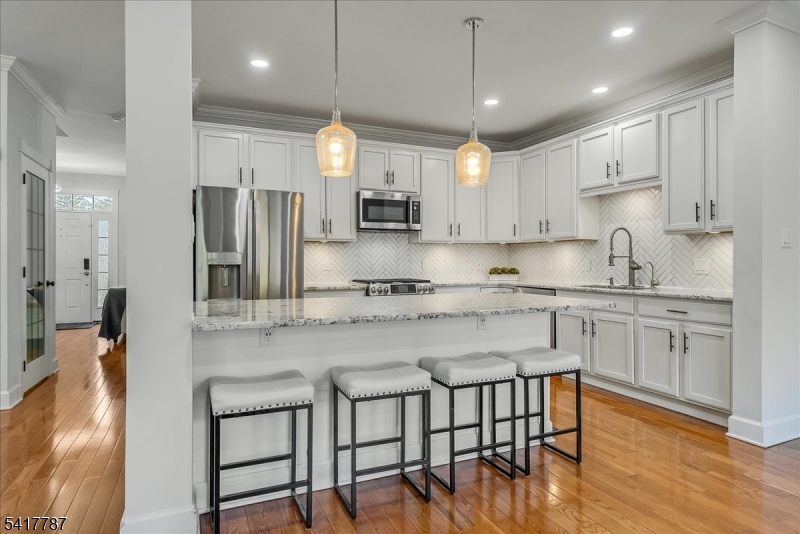 170 Madison Ave - Residential