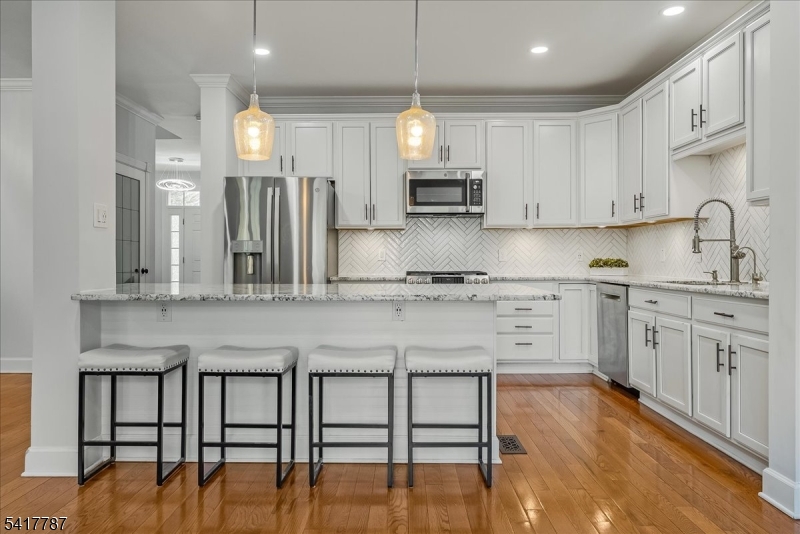 170 Madison Ave - Residential
