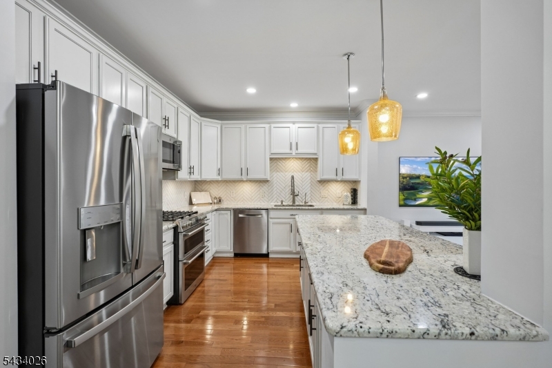 170 Madison Ave - Residential