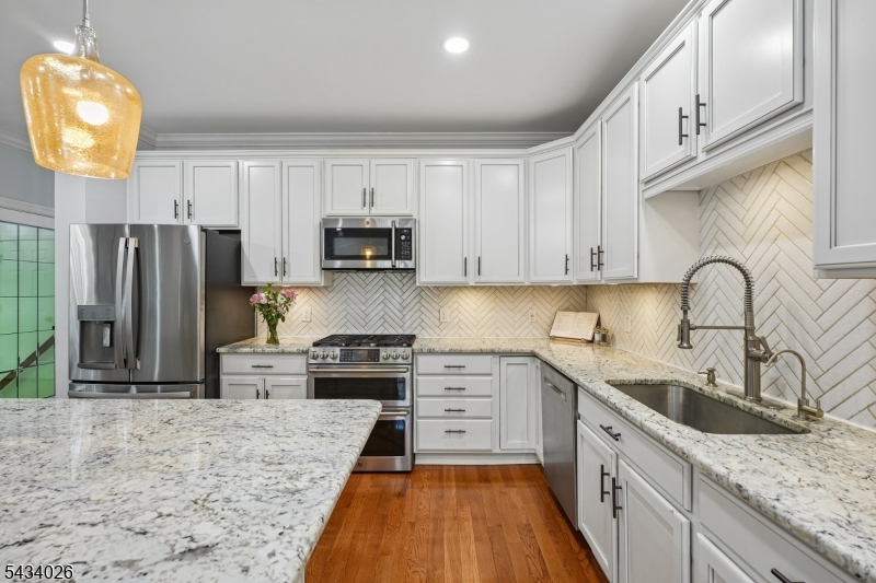 170 Madison Ave - Residential