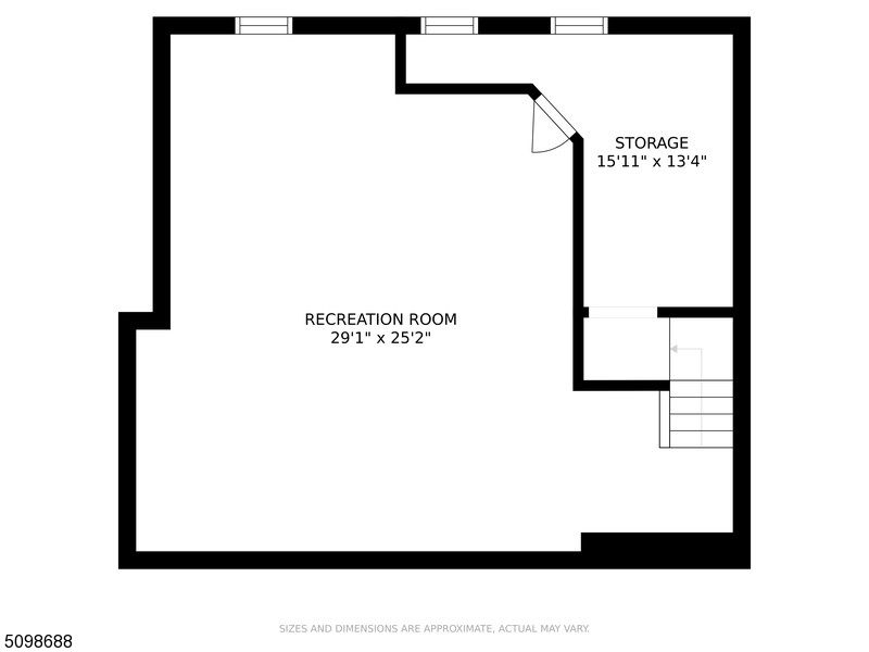 Main image without alt text