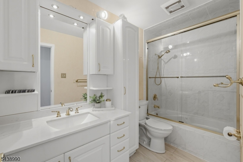 Livingston Acres - Residential