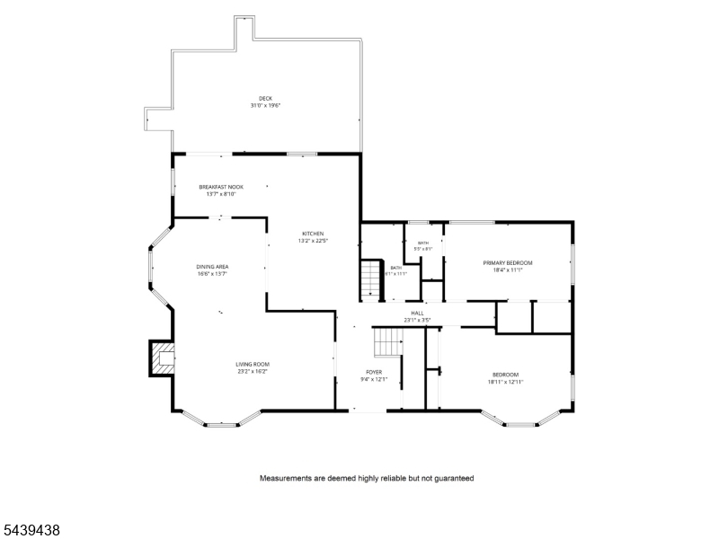 Main image without alt text