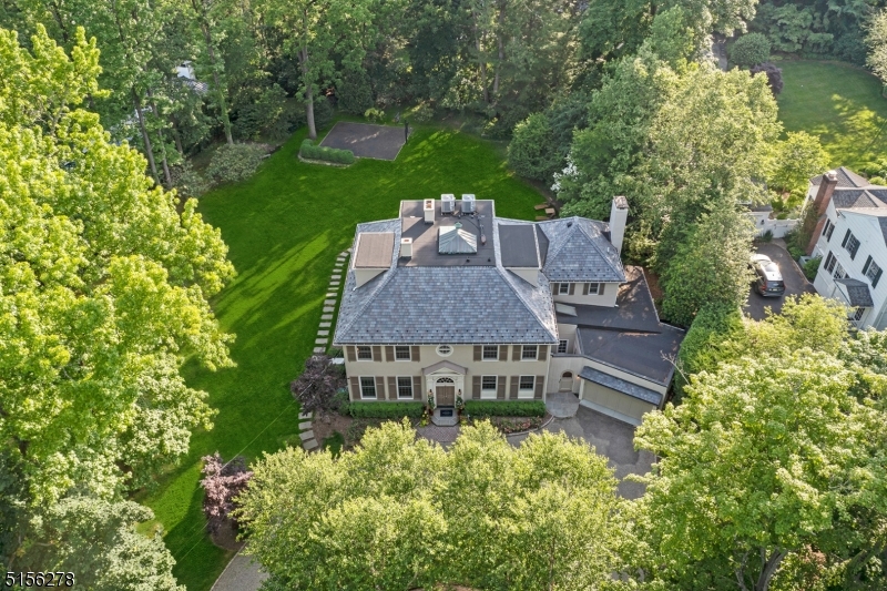 OLD SHORT HILLS - Residential