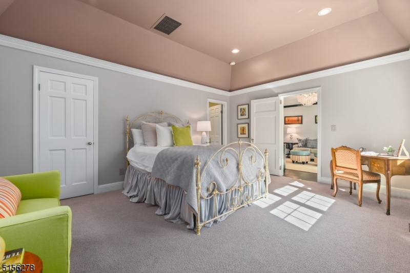 OLD SHORT HILLS - Residential