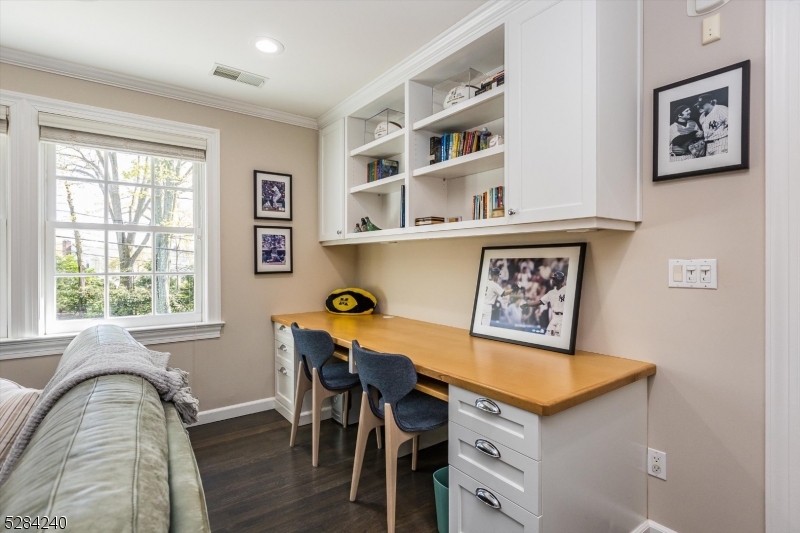 Yantacaw Brook Park - Residential