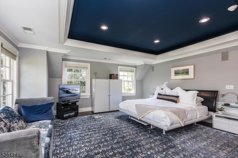 Yantacaw Brook Park - Residential