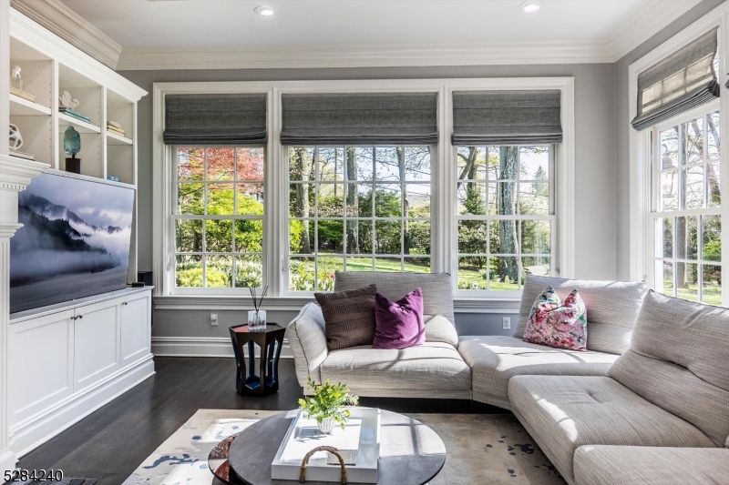 Yantacaw Brook Park - Residential