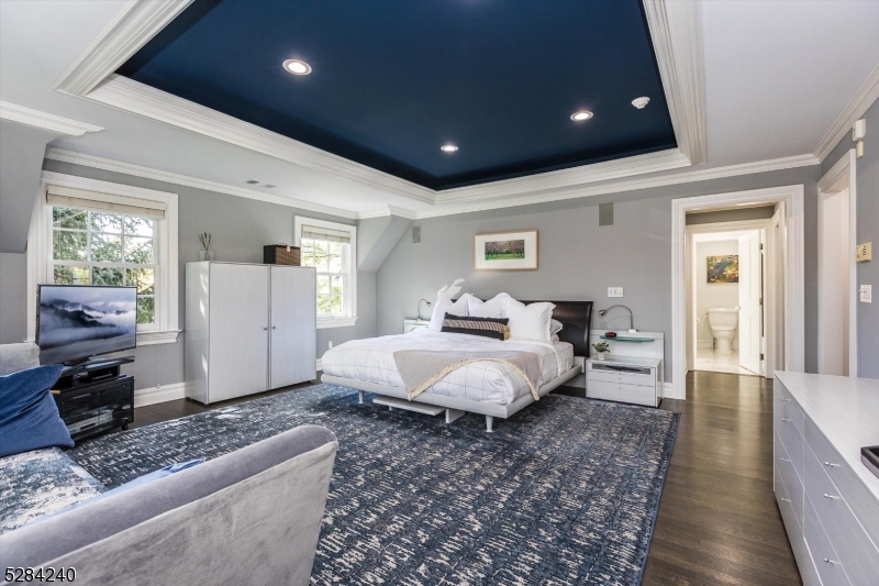 Yantacaw Brook Park - Residential