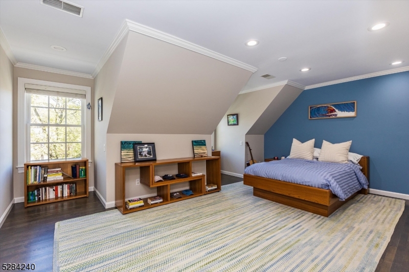 Yantacaw Brook Park - Residential