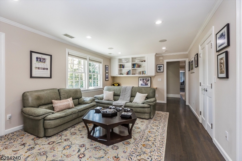 Yantacaw Brook Park - Residential