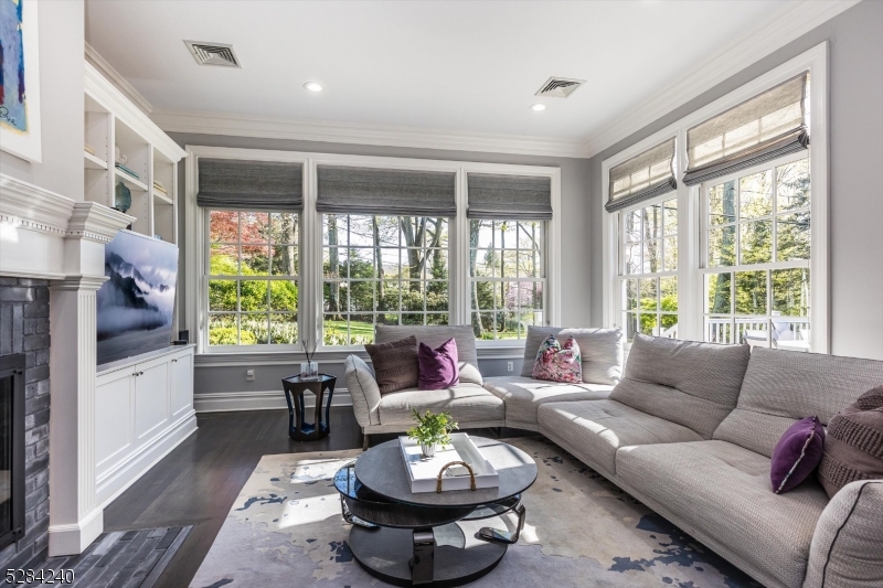 Yantacaw Brook Park - Residential