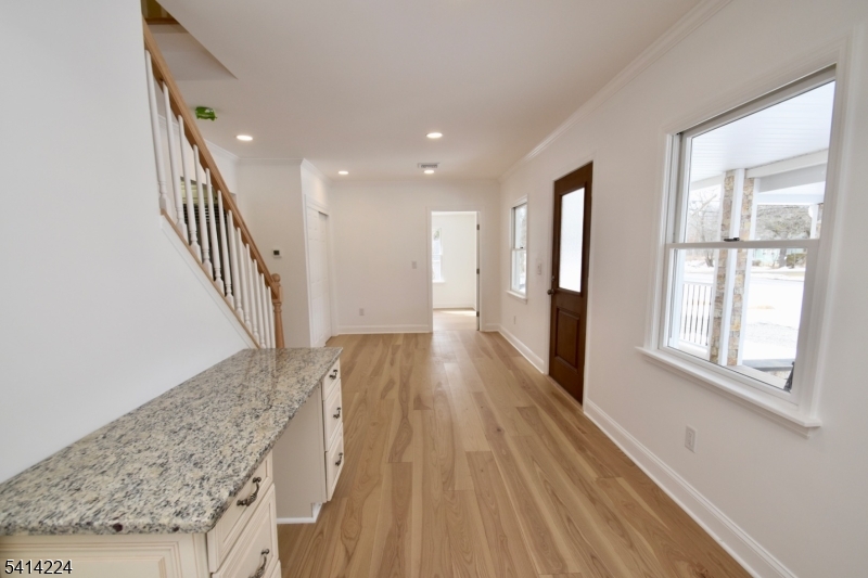 OAK RIDGE / MILTON - Residential