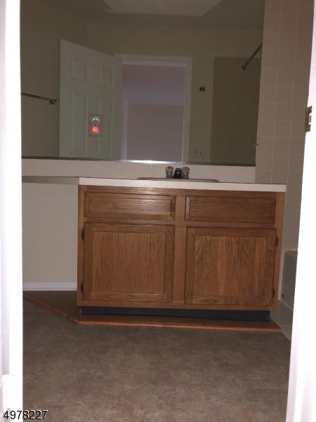 BERKSHIRE RIDGE - Residential Lease
