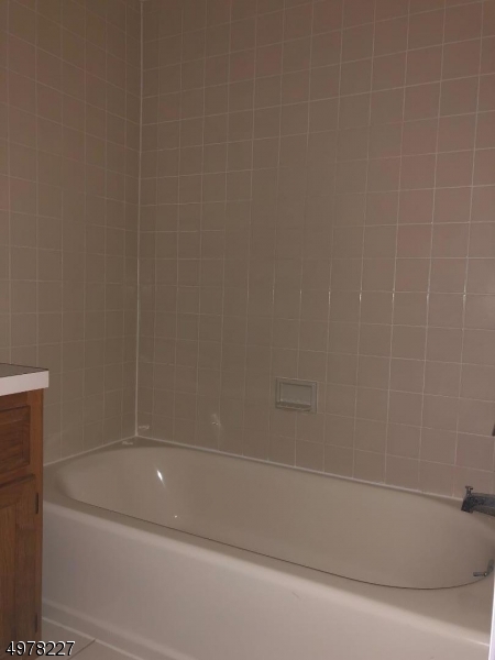 BERKSHIRE RIDGE - Residential Lease
