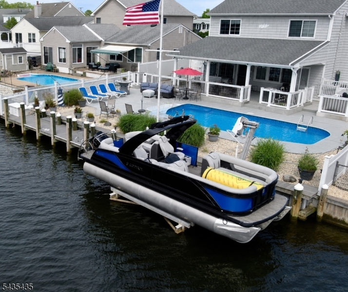 Bayville/ Berkeley Shores - Residential