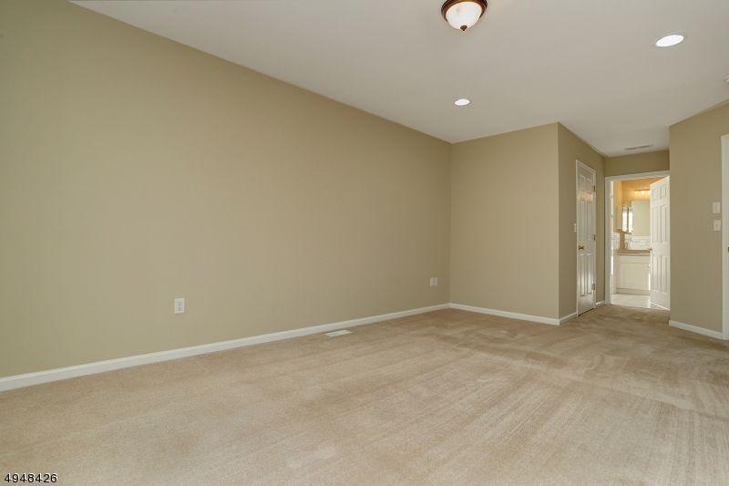 Glenmont Commons - Residential