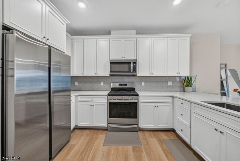 Townhomes At Vermella - Residential